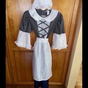 Colonial Day Girls Costume. Child Large 12-14. School Colonial / Pilgrim Dress